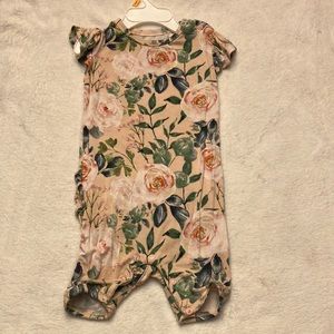 Posh Peanut “Renia” short romper 9-12 months